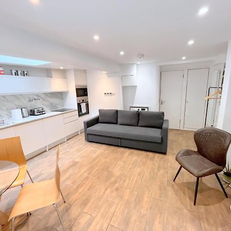 Two Bedroom Flat With Private Patio In Battersea Londres Extérieur photo