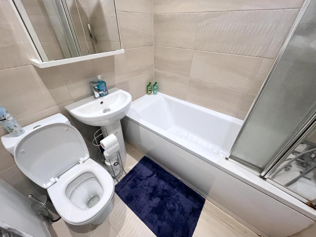 Two Bedroom Flat With Private Patio In Battersea Londres Extérieur photo