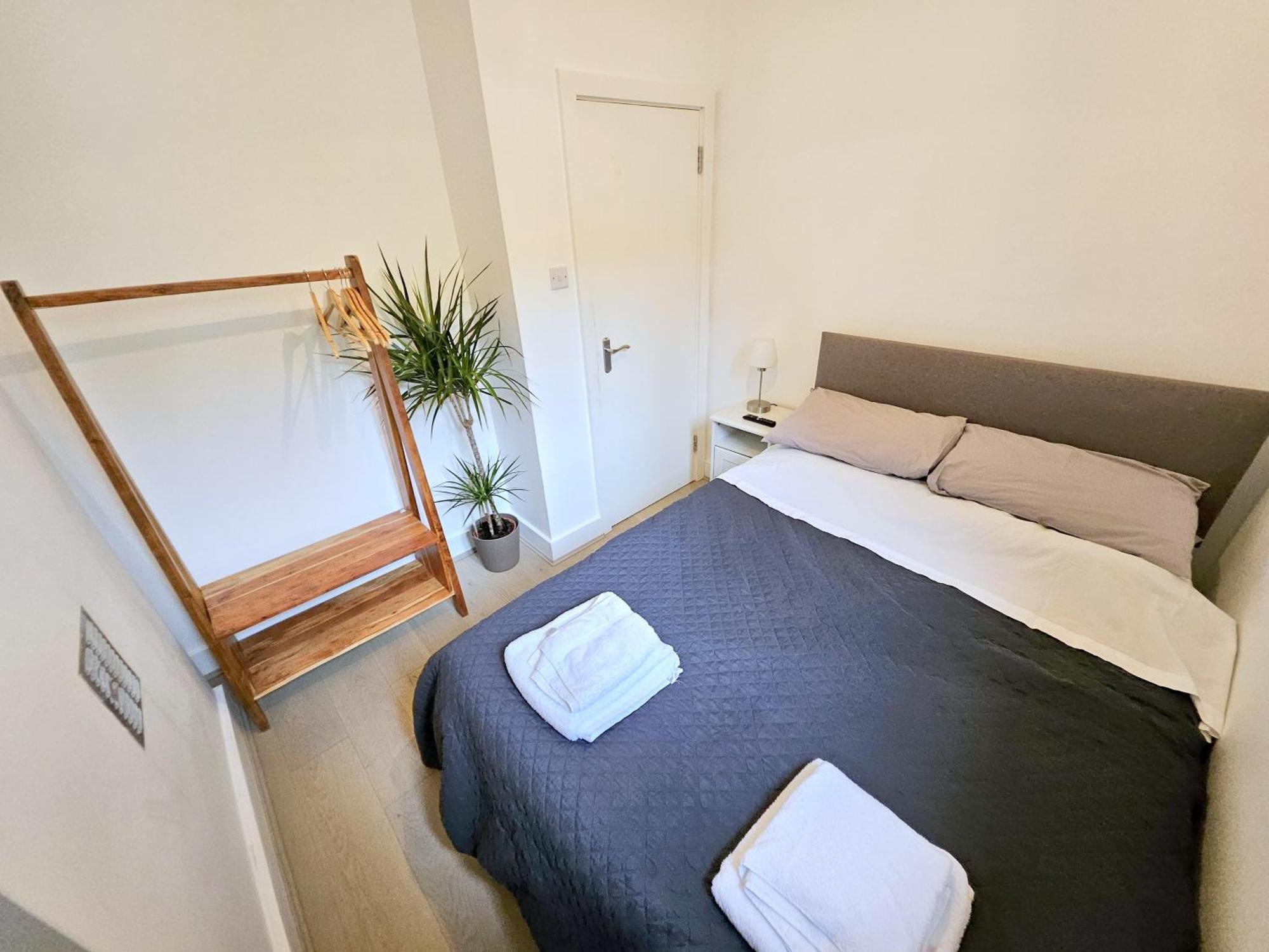 Two Bedroom Flat With Private Patio In Battersea Londres Extérieur photo